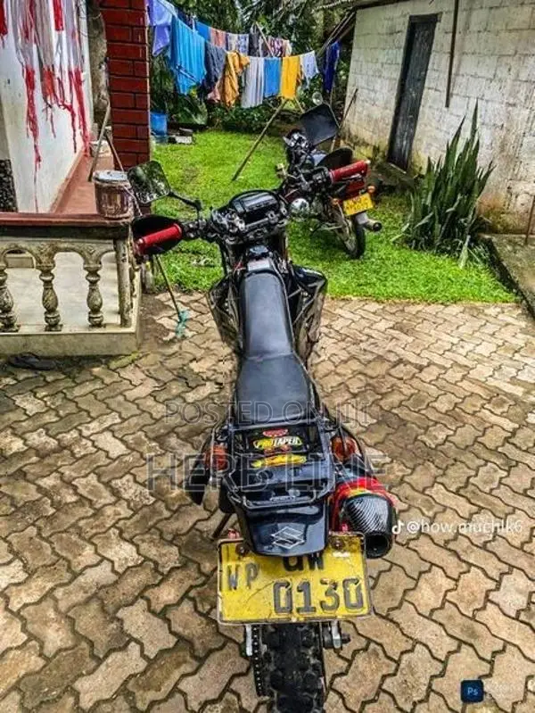 Suzuki DR 250 2006