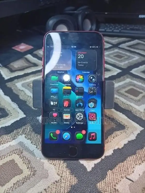 Apple iPhone SE 2 (Used)