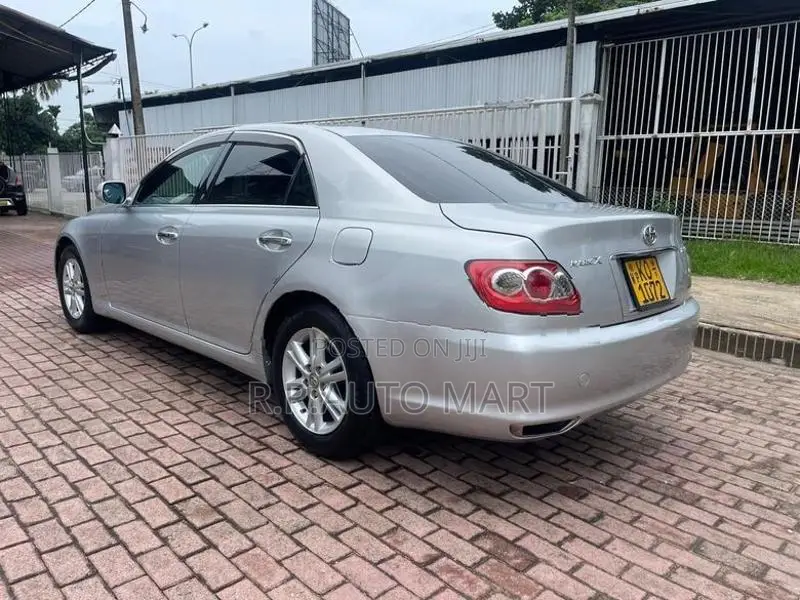 Toyota Mark X Grade 2011