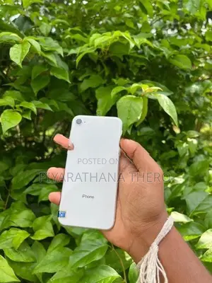 Apple iPhone XR (Used)