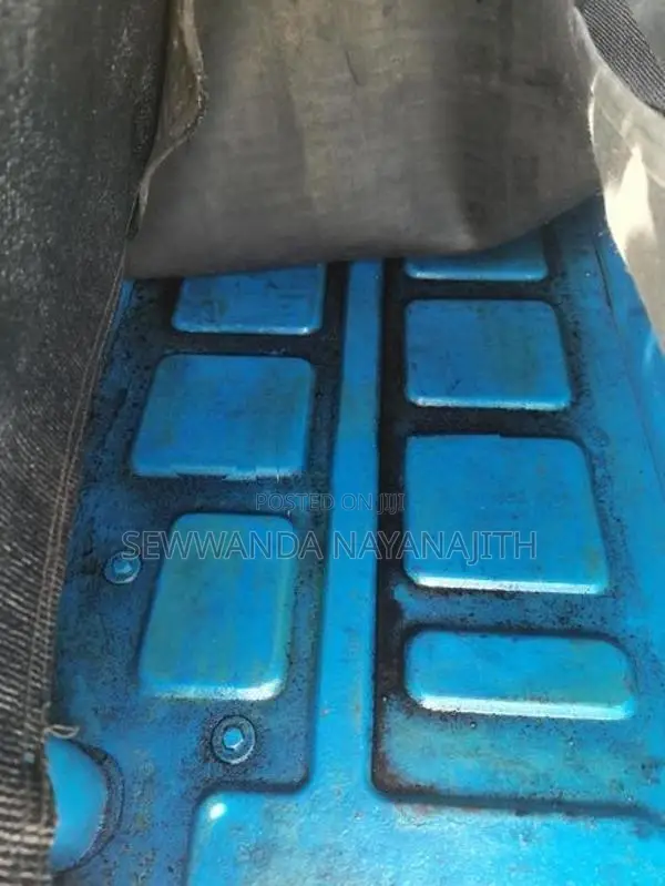 Bajaj RE 2015