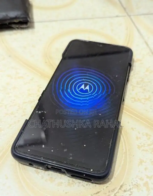 Moto E22 4GB 64GB (Used)