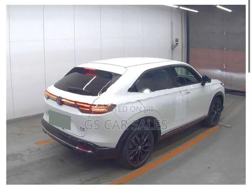 Honda Vezel Rs Premium 2026