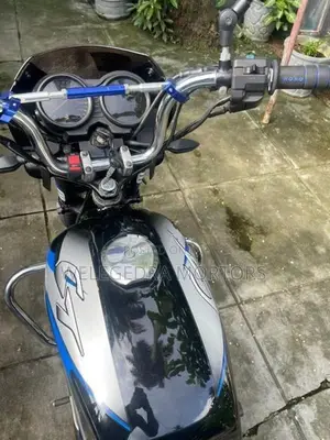 Bajaj CT100 2018