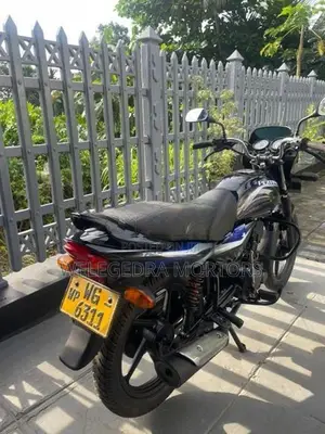 Bajaj Platina 2012