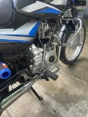 Bajaj CT100 2018