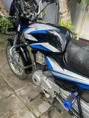 Bajaj CT100 2018