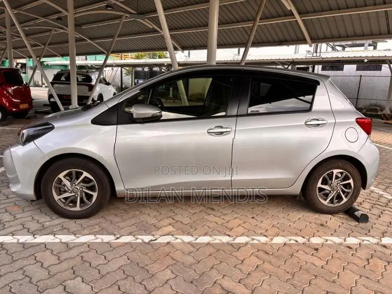 Toyota Vitz 2016