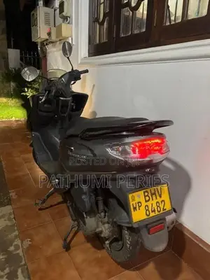 Suzuki Burgman 2019
