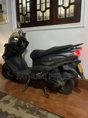 Suzuki Burgman 2019