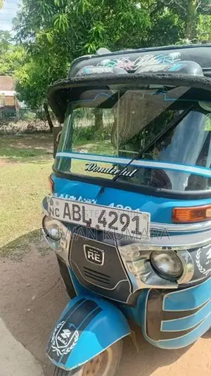 Bajaj RE 2016