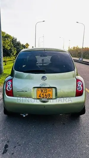 Nissan March 2002