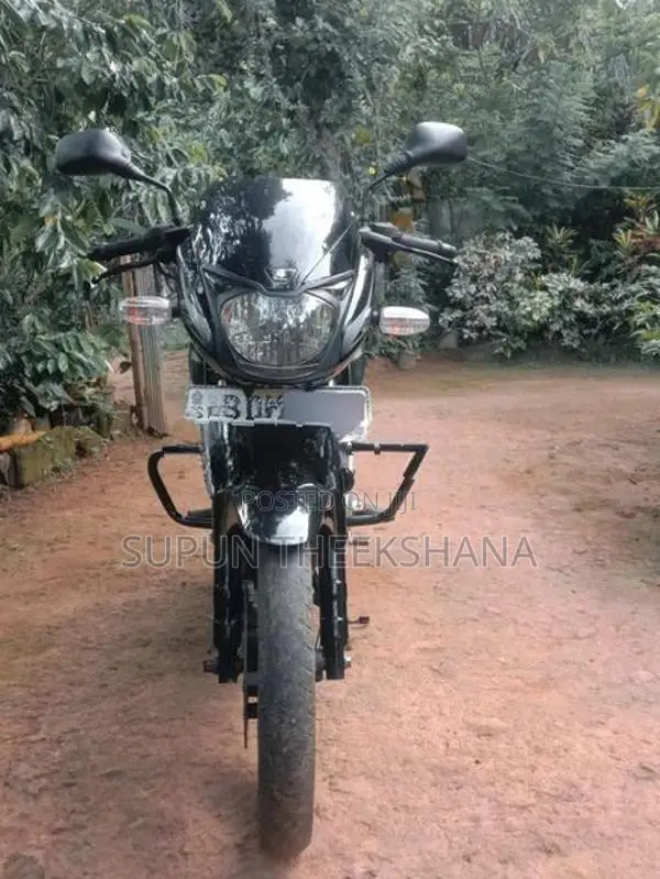 Bajaj Pulsar 180 2016