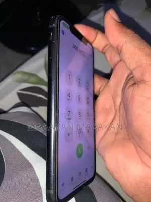 Apple iPhone XR (Used)