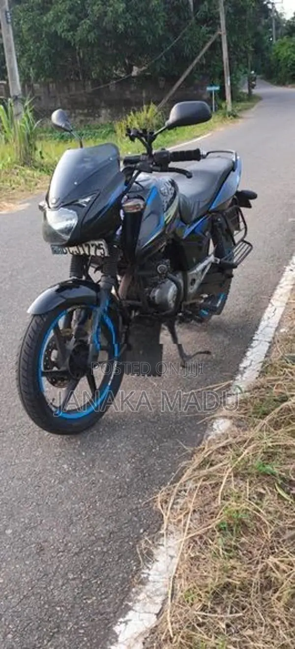 Bajaj Pulsar 150 2015
