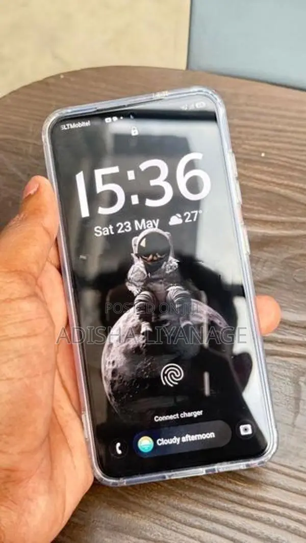Samsung Galaxy S25 256GB (Used)