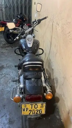 Bajaj Avenger 2009