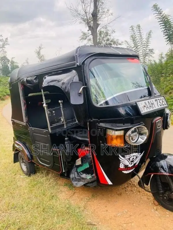 Bajaj RE 2014