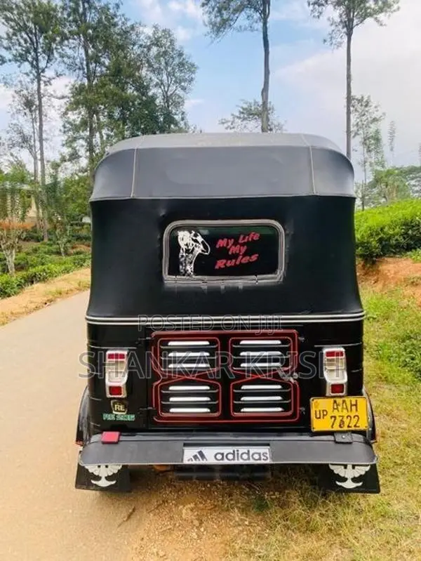 Bajaj RE 2014
