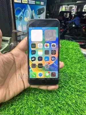 Apple iPhone 8 (Used)