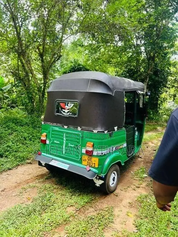 Bajaj RE Three Wheeler 2006