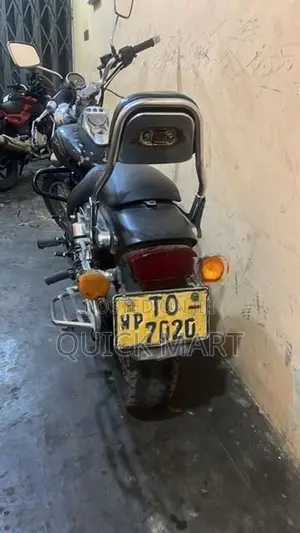 Bajaj Avenger 2009