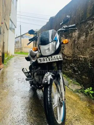 Bajaj CT100 2020