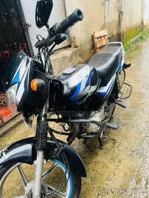 Bajaj CT100 2020