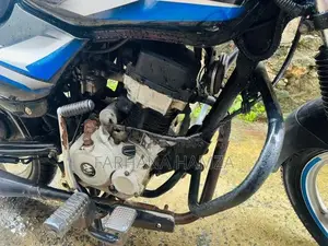 Bajaj CT100 2020