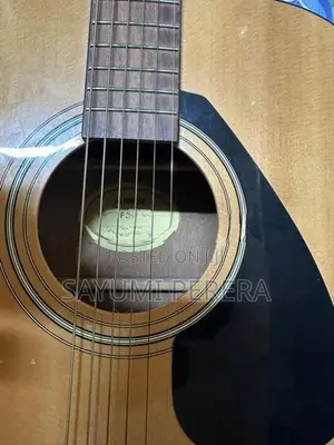 Yamaha F310 Acoustic Guitar