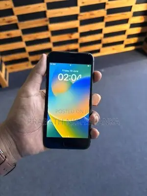 Apple iPhone 8 (Used)