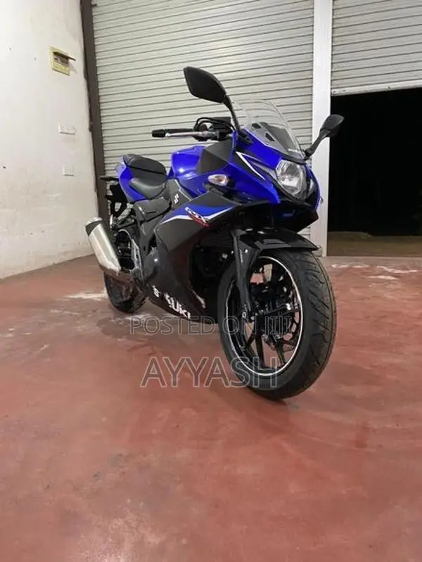 Suzuki GSX 250R 2025