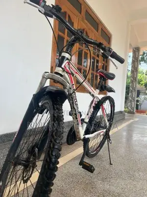 Mountain Bicycle ( LUHUHUWAI)