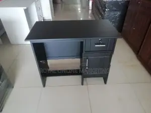 Black Office Table (Q-36)