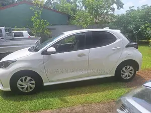 Toyota Yaris X/Push Start 2023