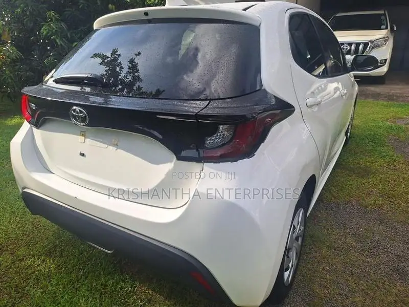 Toyota Yaris X/Push Start 2023