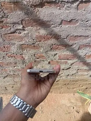 Honor 400 (Used)