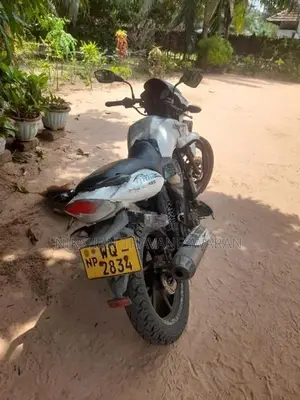 TVS Apache WQ2834 2011