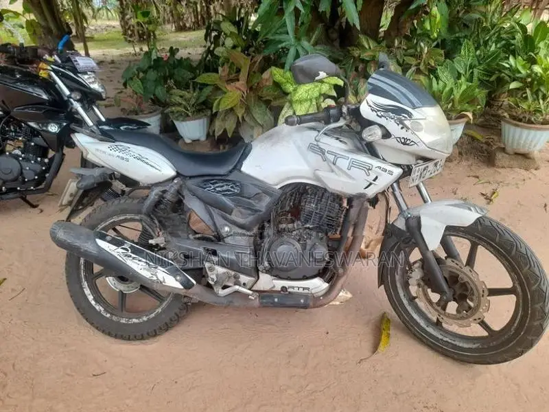 TVS Apache WQ2834 2011