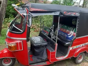 Bajaj RE 2011