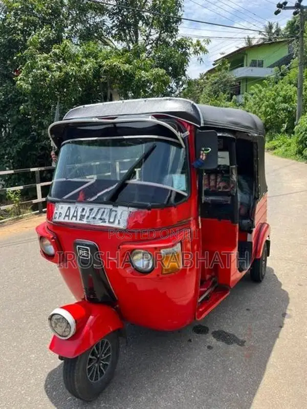Bajaj RE vill 2013