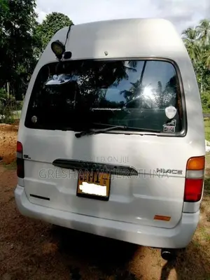 Toyota Dolphin LH123 1998