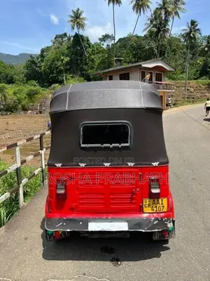 Bajaj RE vill 2013