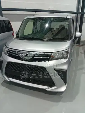 Toyota Roomy X 2024