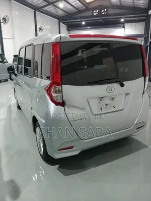 Toyota Roomy X 2024
