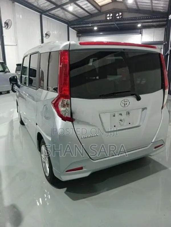 Toyota Roomy X 2024