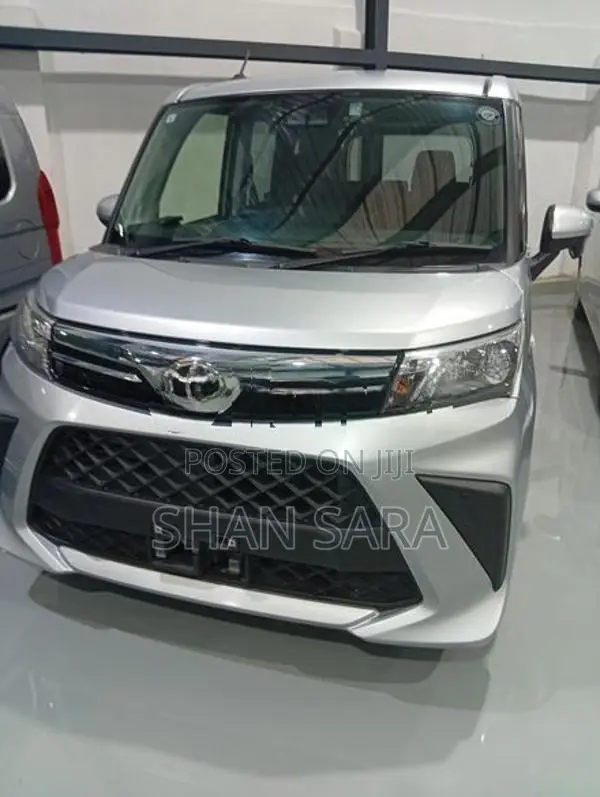 Toyota Roomy x 2023