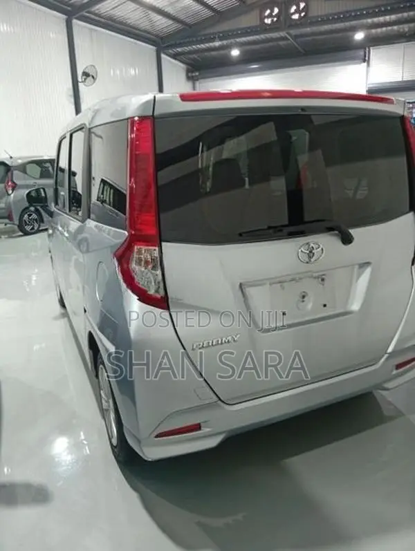 Toyota Roomy x 2023