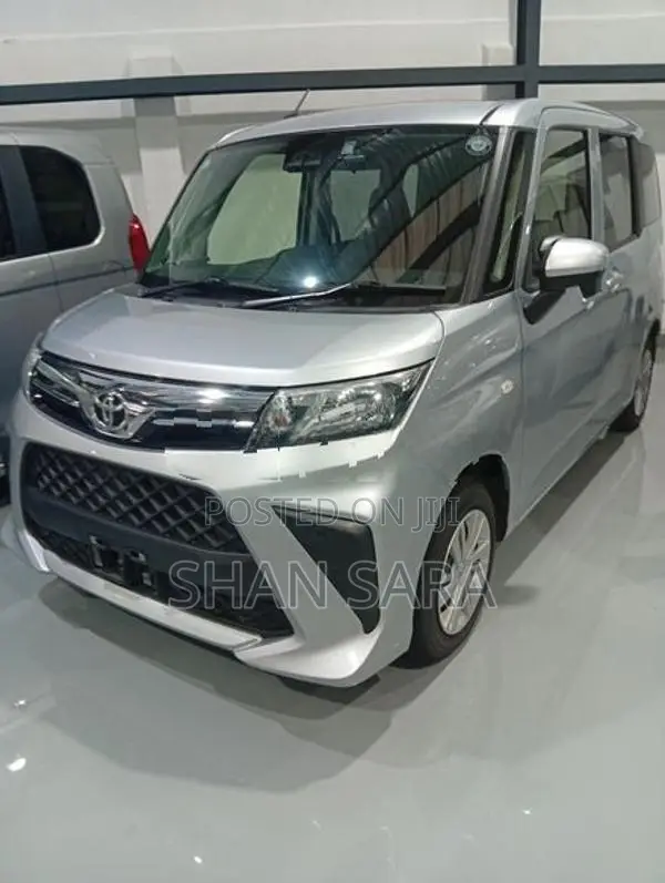 Toyota Roomy x 2023