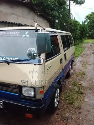 Mitsubishi L300 1988